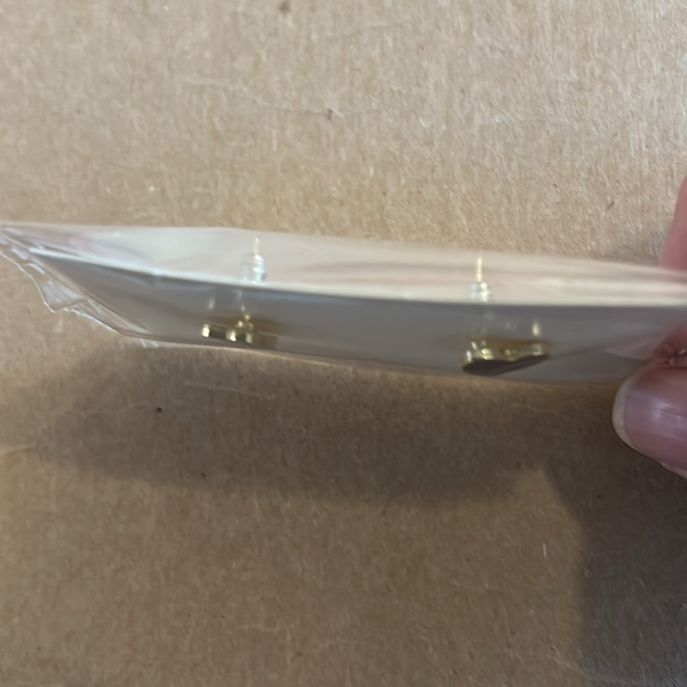 NWT Dainty heart earrings are deep blue with gold tone metal & post style backs - Picture 5 of 6